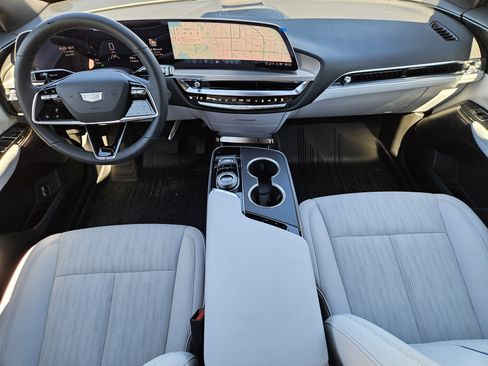 New 2025 Cadillac Lyriq Luxury image 15