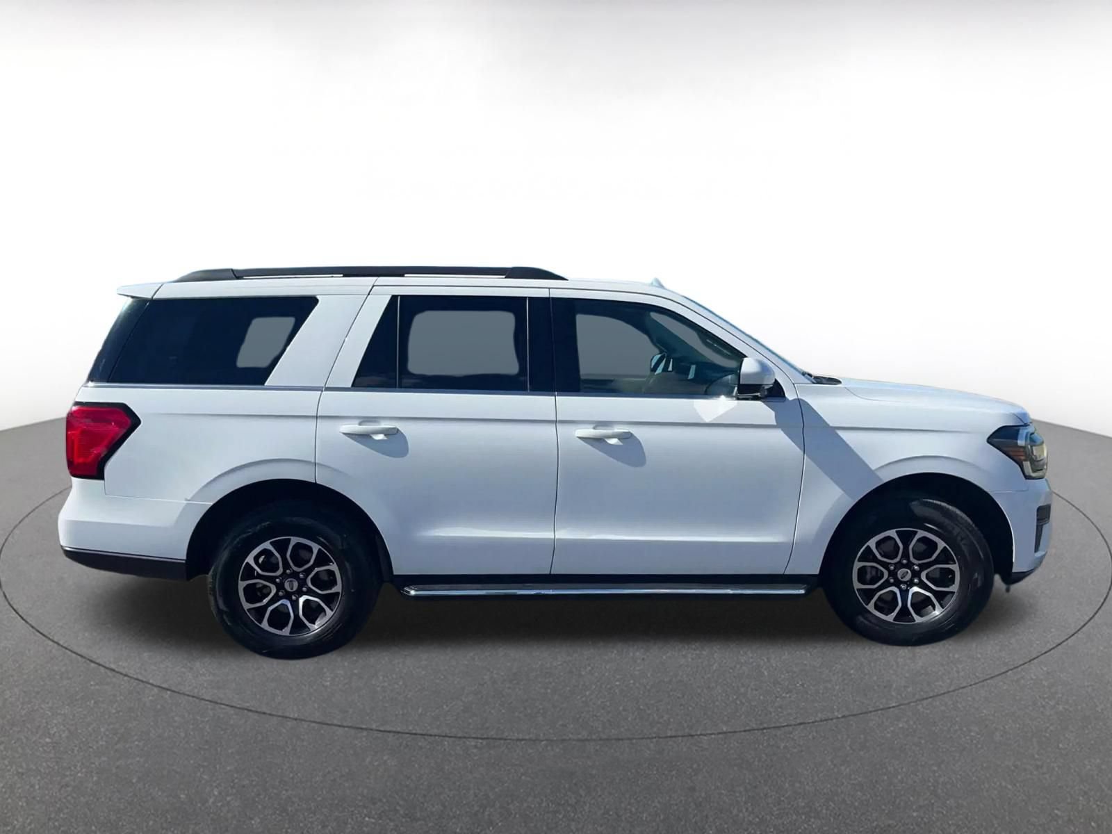 Used 2023 Ford Expedition XLT RWD image 15