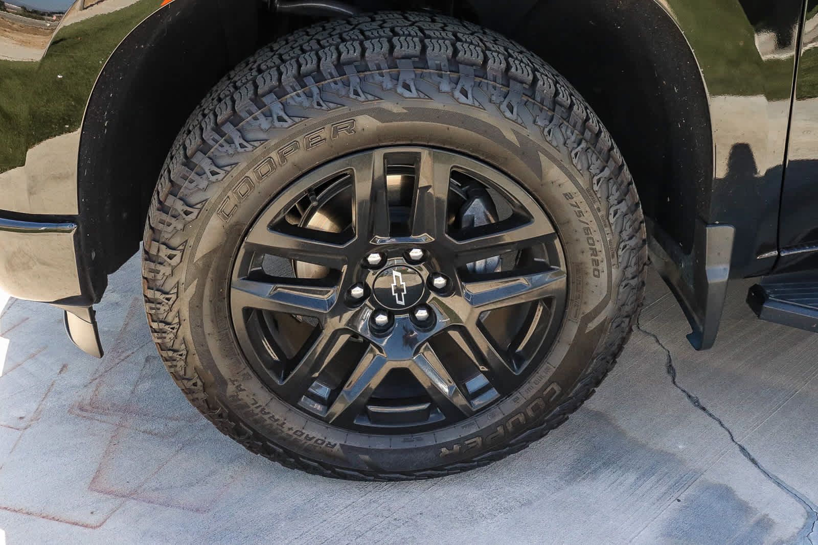 Used 2022 Chevrolet Silverado 1500 RST w/ LPO, Dark Essentials Package RWD image 6