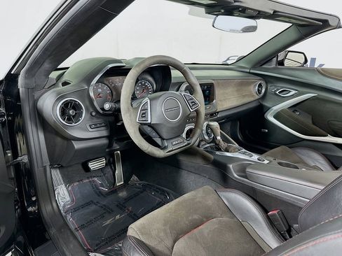 Used 2018 Chevrolet Camaro ZL1 image 10