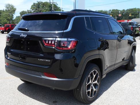 New 2026 Jeep Compass Limited AWD/4WD image 19