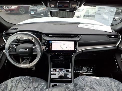 New 2026 Jeep Grand Cherokee L Limited AWD/4WD image 12