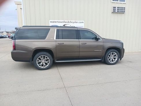 Used 2015 GMC Yukon XL SLT w/ Open Road Package image 1