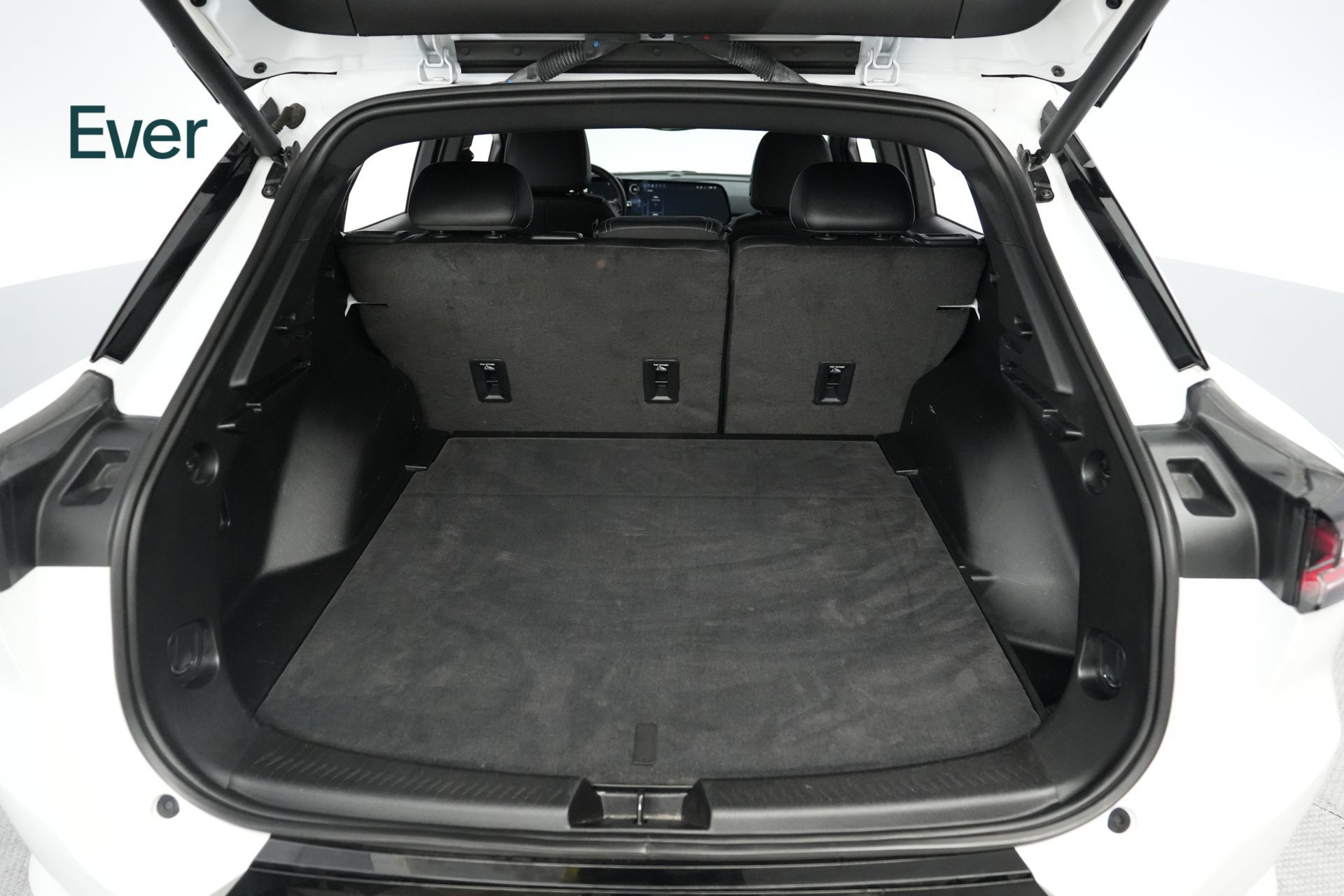Used 2024 Chevrolet Equinox EV RS FWD image 8
