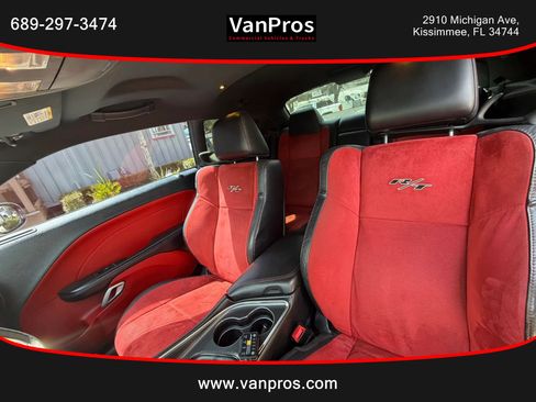 Used 2015 Dodge Challenger R/T Scat Pack w/ Leather Interior Group RWD image 10