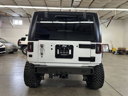 Used 2016 Jeep Wrangler Sport w/ Quick Order Package 24S AWD/4WD image 4