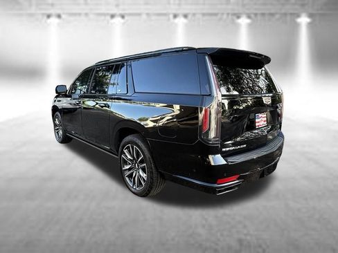 Used 2021 Cadillac Escalade ESV Sport Platinum RWD image 7