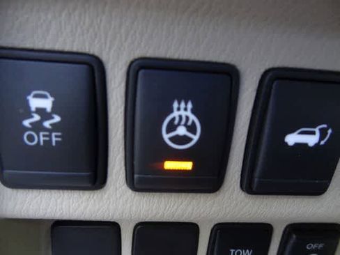 Used 2014 Nissan Pathfinder Platinum w/ Platinum Premium Package FWD image 29