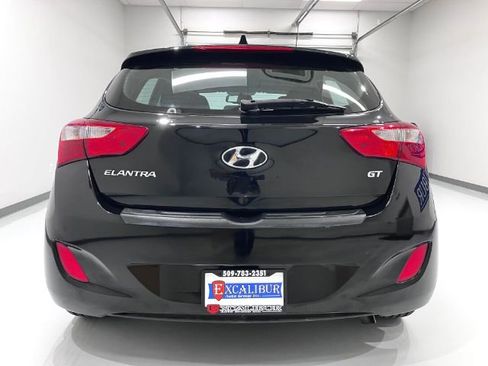 Used 2016 Hyundai Elantra GT w/ Option Group 02 image 12