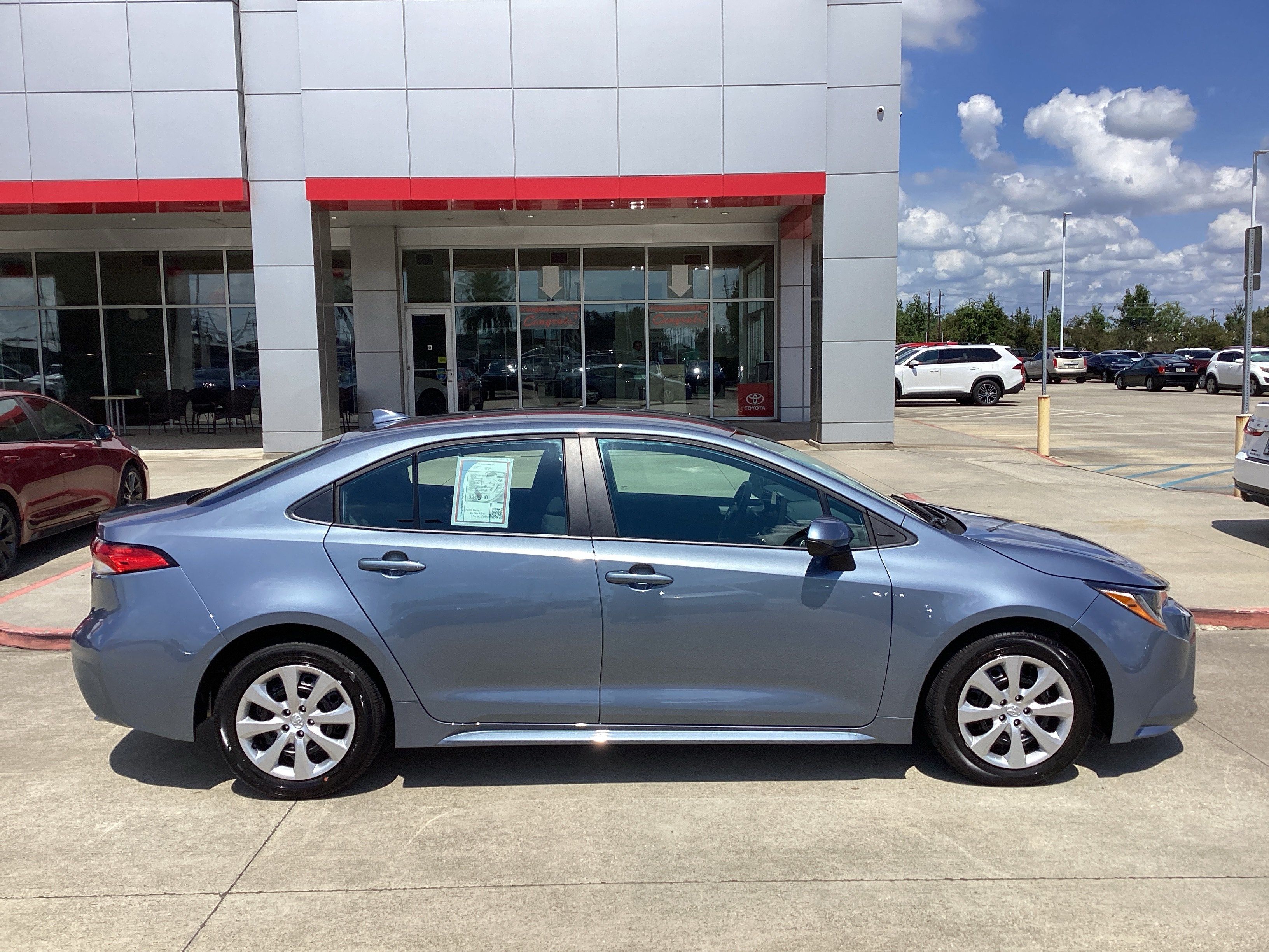 Used 2026 Toyota Corolla LE FWD image 8