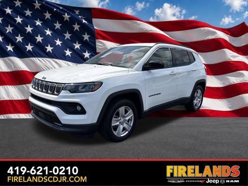 Used 2022 Jeep Compass Latitude FWD image 1