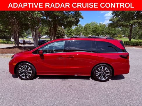 Used 2026 Honda Odyssey Elite image 4