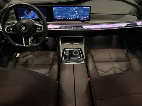 Used 2023 BMW 740i w/ Parking Assistance Package RWD image 16