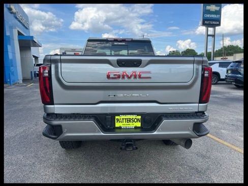 Used 2024 GMC Sierra 2500 Denali w/ Denali Reserve Package AWD/4WD image 10