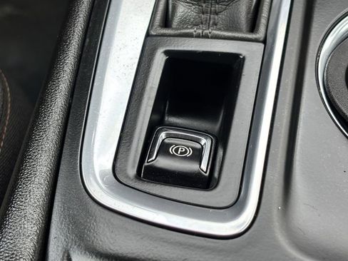 Used 2020 Chevrolet Equinox LT image 32