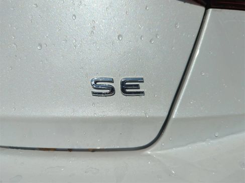 Used 2024 Volkswagen Jetta SE image 19
