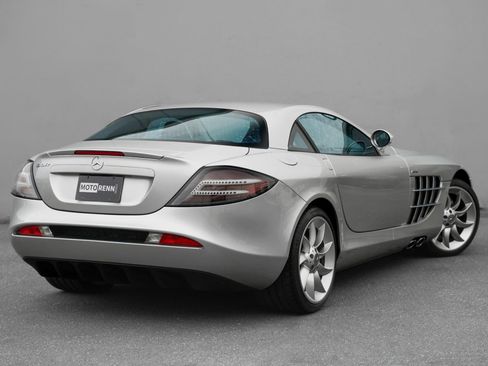 Used 2006 Mercedes-Benz SLR image 3