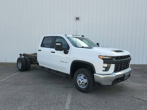 Used 2021 Chevrolet Silverado 3500 W/T w/ WT Convenience Package image 2
