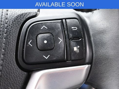 Used 2016 Toyota Highlander XLE AWD/4WD image 16