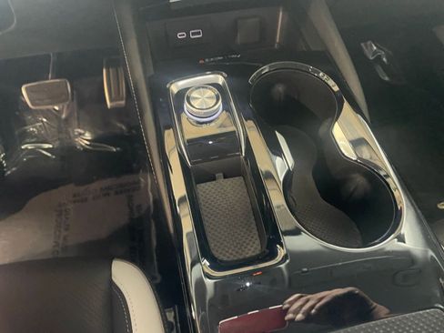 Used 2024 Buick Envision Sport Touring image 41