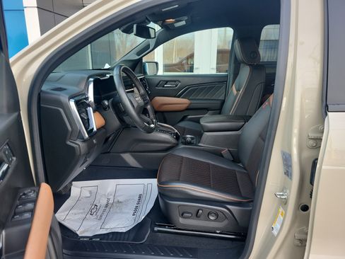 Certified 2023 GMC Canyon AT4 w/ AT4 Premium Package image 5