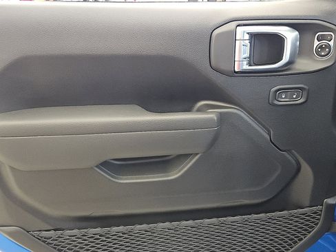 New 2025 Jeep Gladiator Sport image 20