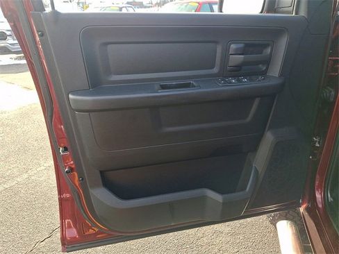 Used 2018 RAM 2500 Tradesman w/ Chrome Appearance Group image 12