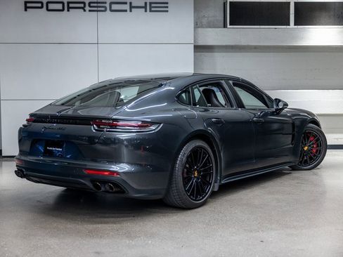 Used 2019 Porsche Panamera GTS image 8