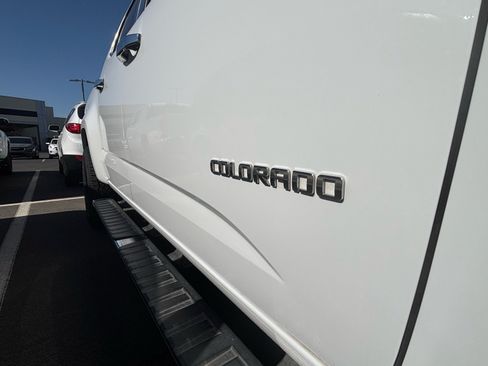 Used 2017 Chevrolet Colorado LT RWD image 7