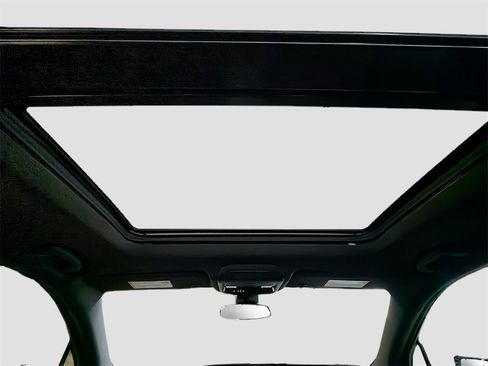 Used 2022 Cadillac XT6 Sport image 22