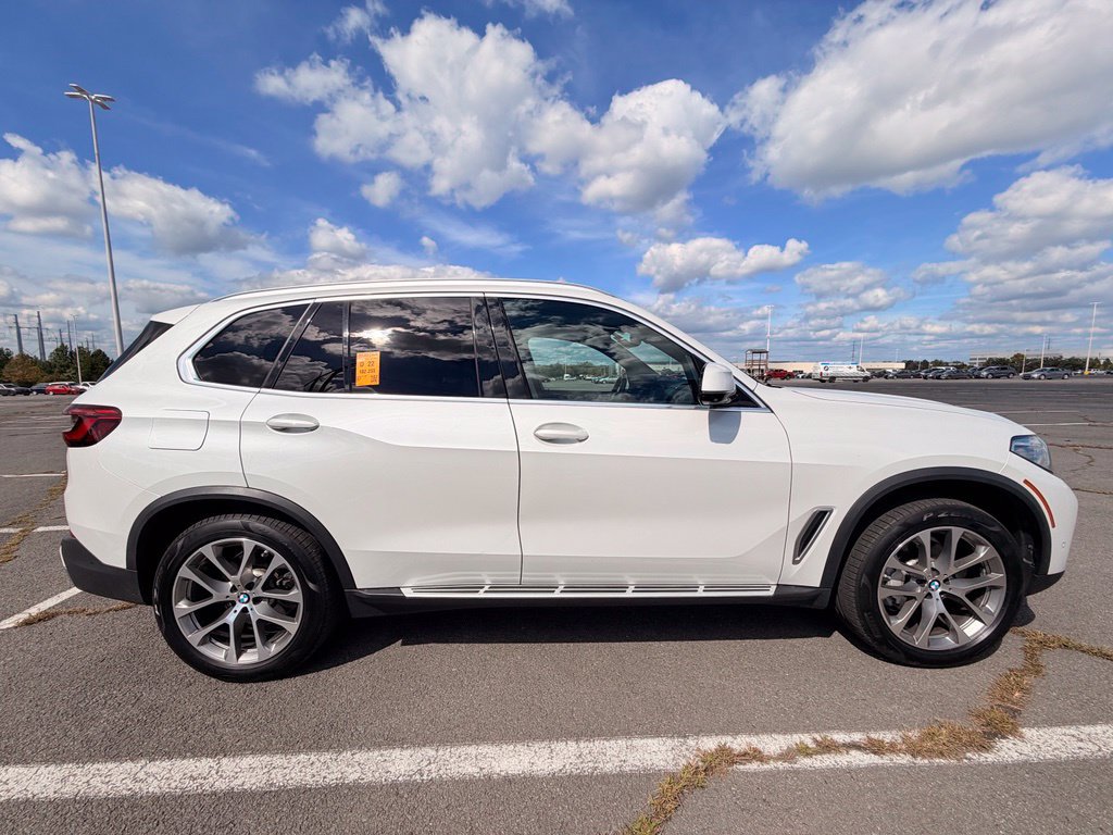 Used 2019 BMW X5 xDrive40i w/ Executive Package AWD/4WD image 6