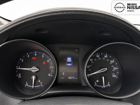 Used 2019 Toyota C-HR LE FWD image 8