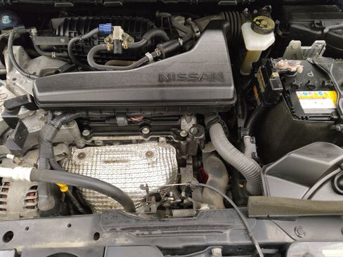 Used 2020 Nissan Rogue S FWD image 30