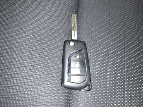 Used 2021 Toyota Corolla SE FWD image 32