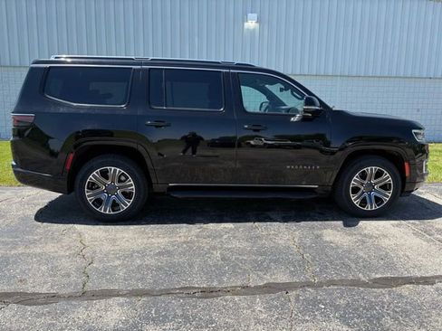 Used 2023 Jeep Wagoneer Series II AWD/4WD image 19