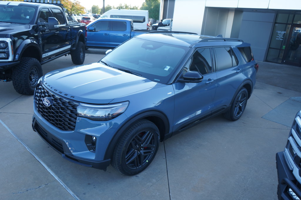 New 2027 Ford Explorer ST-Line w/ Premium Package AWD/4WD image 14