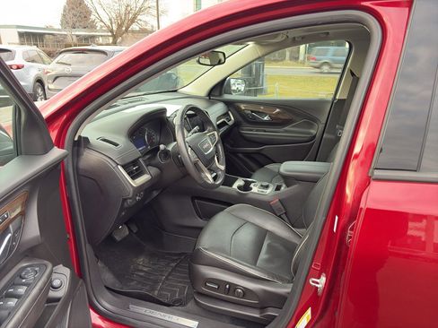 Used 2019 GMC Terrain Denali w/ Advanced Safety Package image 13
