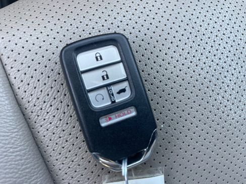 Used 2022 Honda Pilot Elite image 26