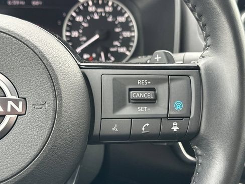 Used 2023 Nissan Rogue SV w/ SV Premium B Package FWD image 31