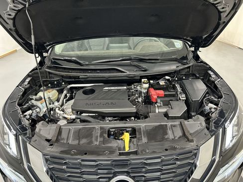 Used 2023 Nissan Rogue SV image 23