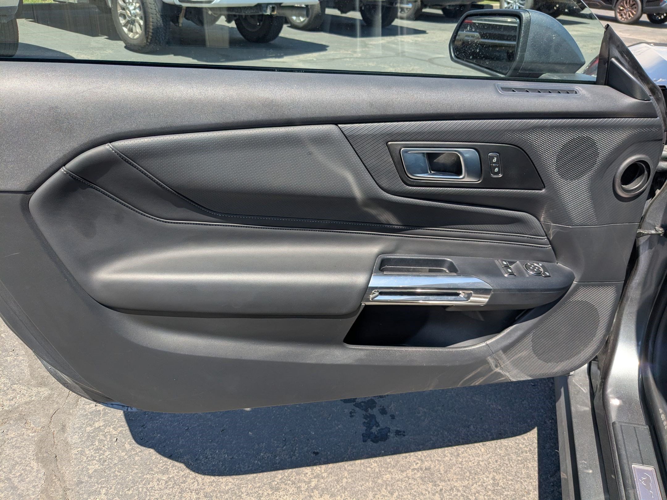 Used 2025 Ford Mustang GT Premium RWD image 13