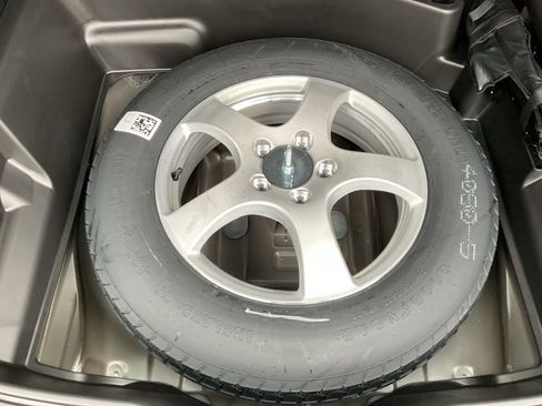 New 2025 Jeep Grand Cherokee Altitude AWD/4WD image 35