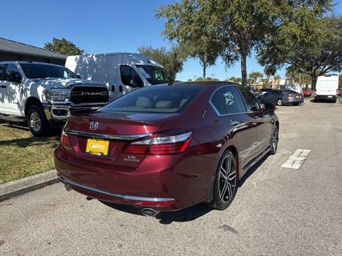 Used 2017 Honda Accord Touring image 7