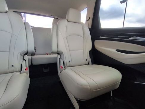 Used 2022 Buick Enclave Essence w/ Sound and Sites Package image 6