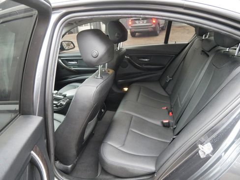Used 2016 BMW 320i xDrive Sedan image 11