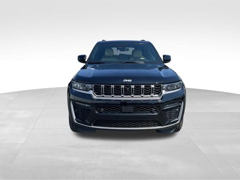 New 2026 Jeep Grand Cherokee Limited AWD/4WD image 2