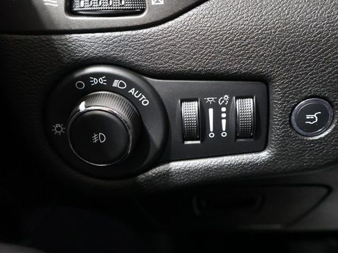 Certified 2021 Jeep Cherokee Trailhawk w/ Comfort/Convenience Group image 38