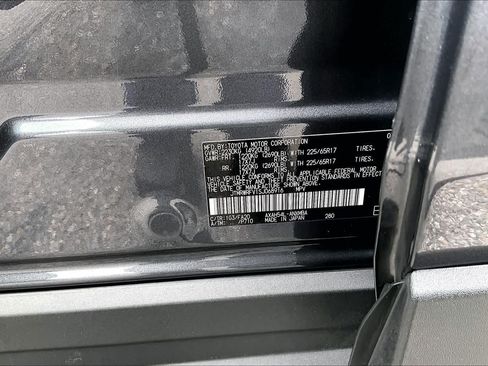 Used 2025 Toyota RAV4 XLE AWD/4WD image 36