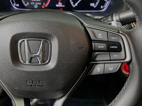 Used 2018 Honda Accord Touring image 20