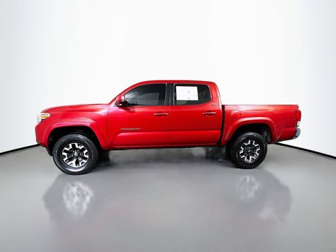 Used 2017 Toyota Tacoma SR5 w/ Tow Package image 9